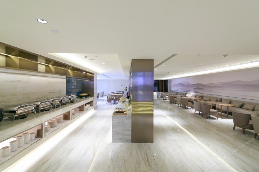Ji Hotel 3*
